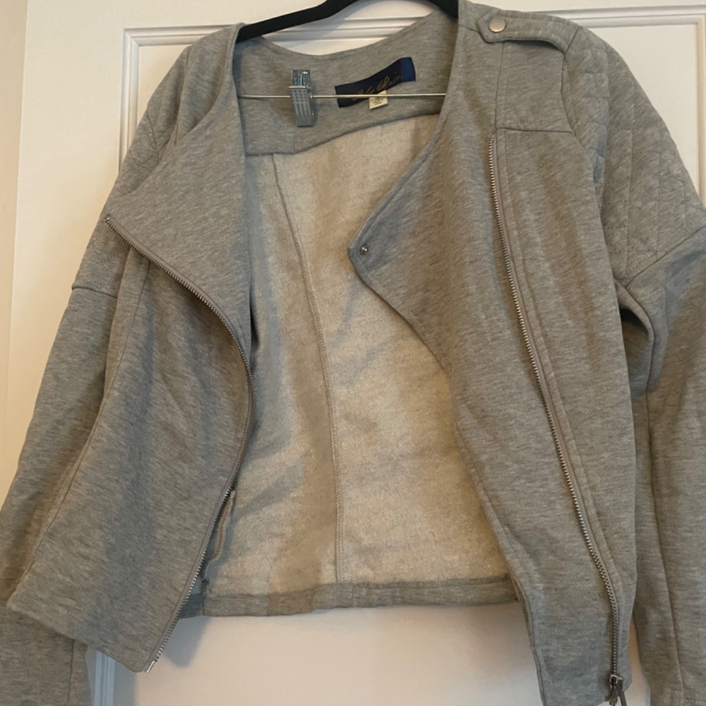 Gray Jacket - Picture 2 of 4